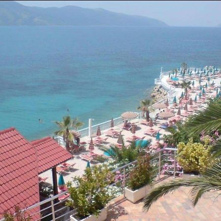 Hotel Roi Radhimë Esterno foto
