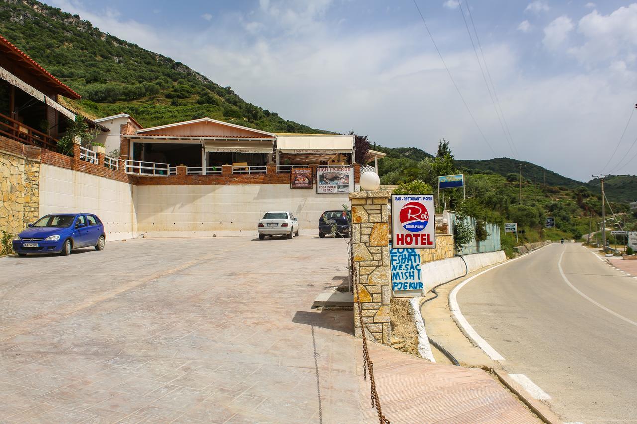Hotel Roi Radhimë Esterno foto