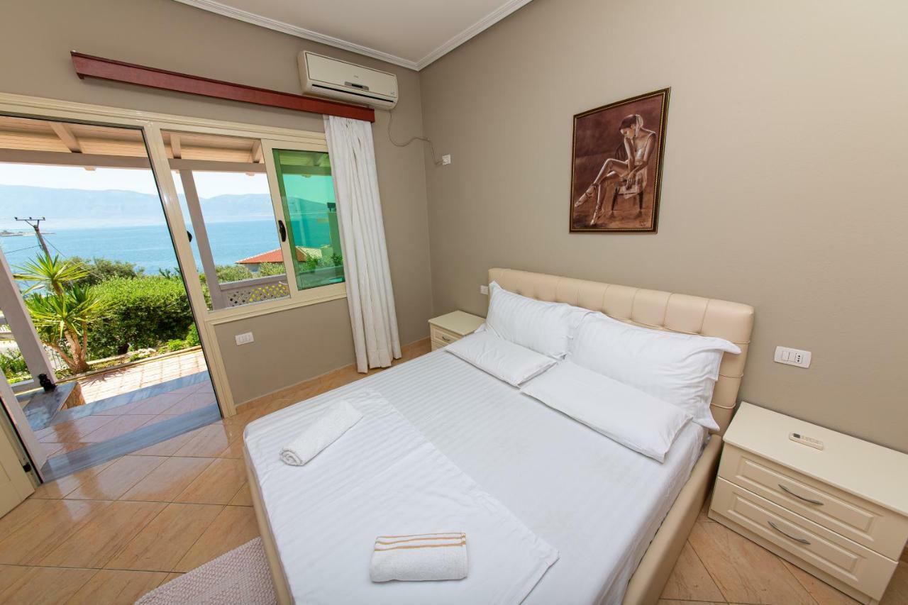 Hotel Roi Radhimë Esterno foto