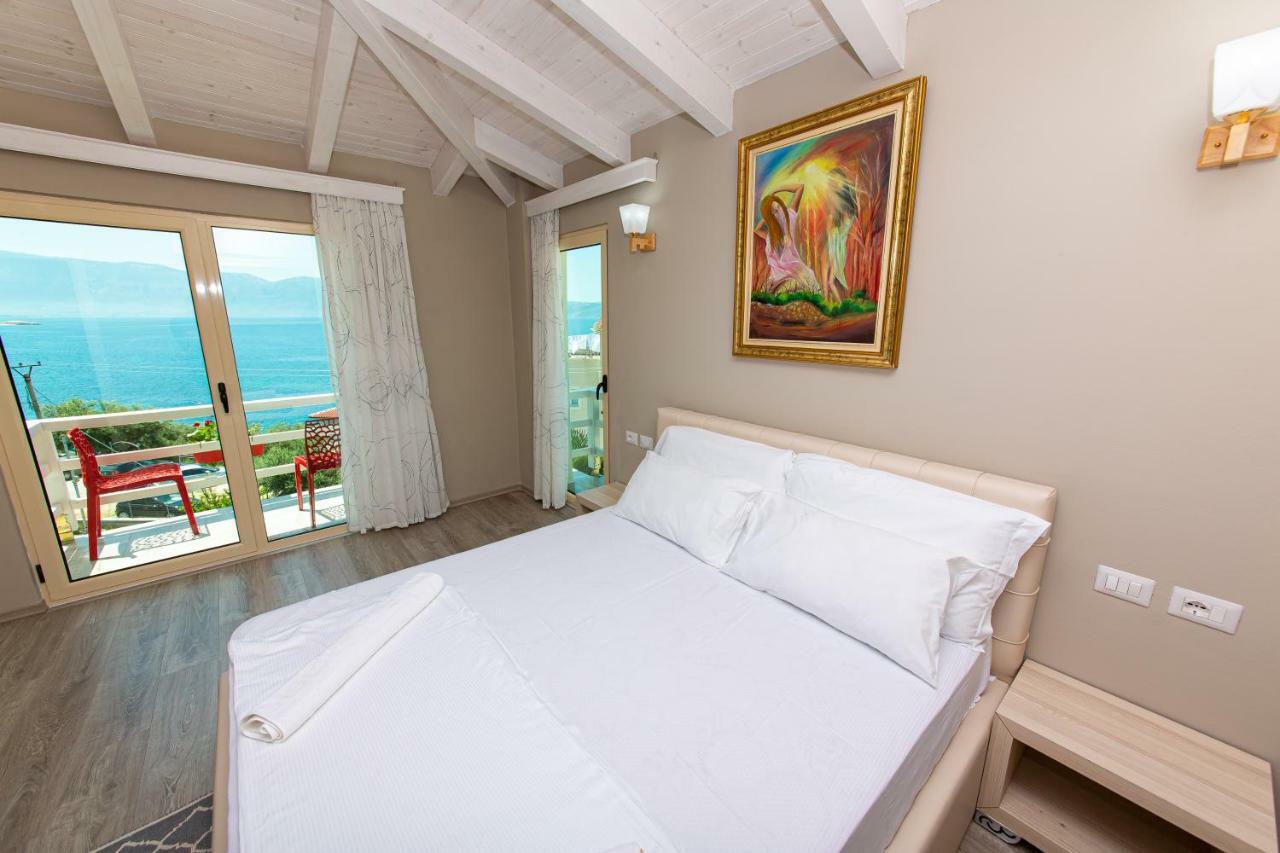 Hotel Roi Radhimë Esterno foto